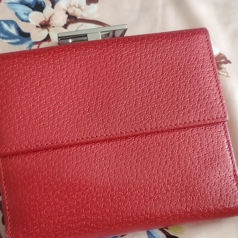 Gucci Wallet - Picture 9 of 16